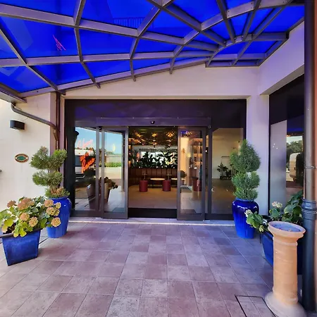 Bleis Hotel