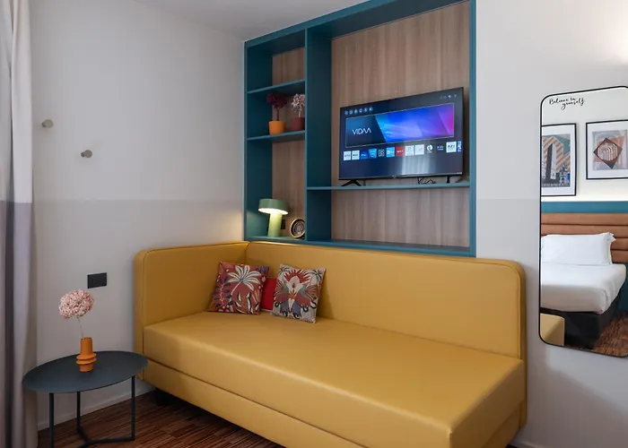 Bleis 4* بولونيا